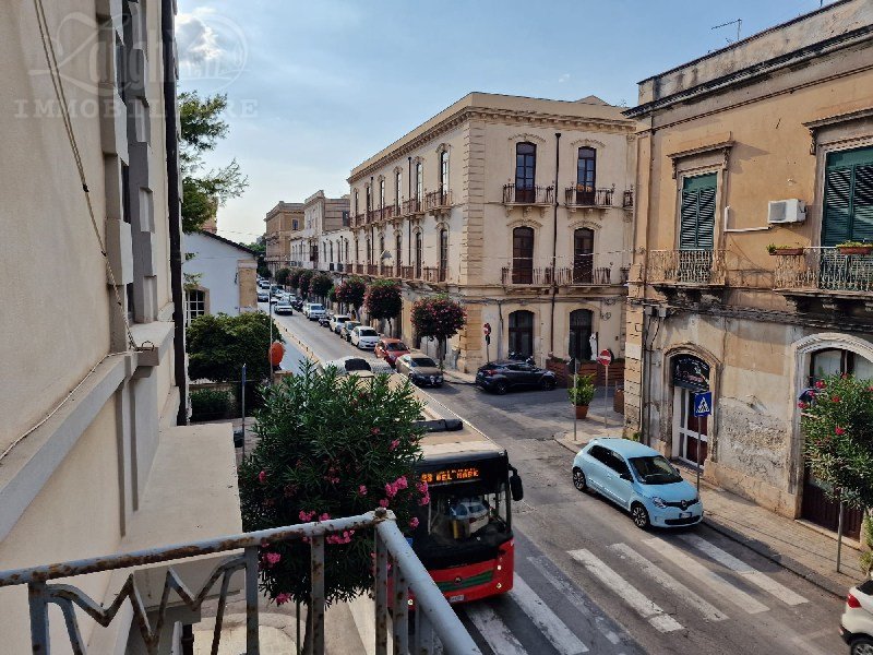 Zona Via Malta grazioso appartamento ristrutturato con scorcio mare